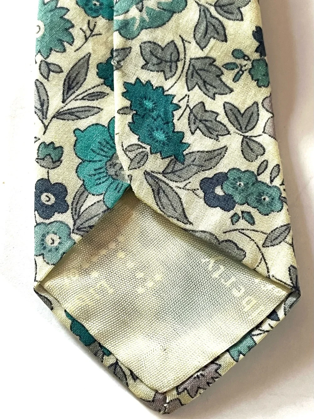 Liberty of London Floral Print Tana Lawn Cotton Neck TIe